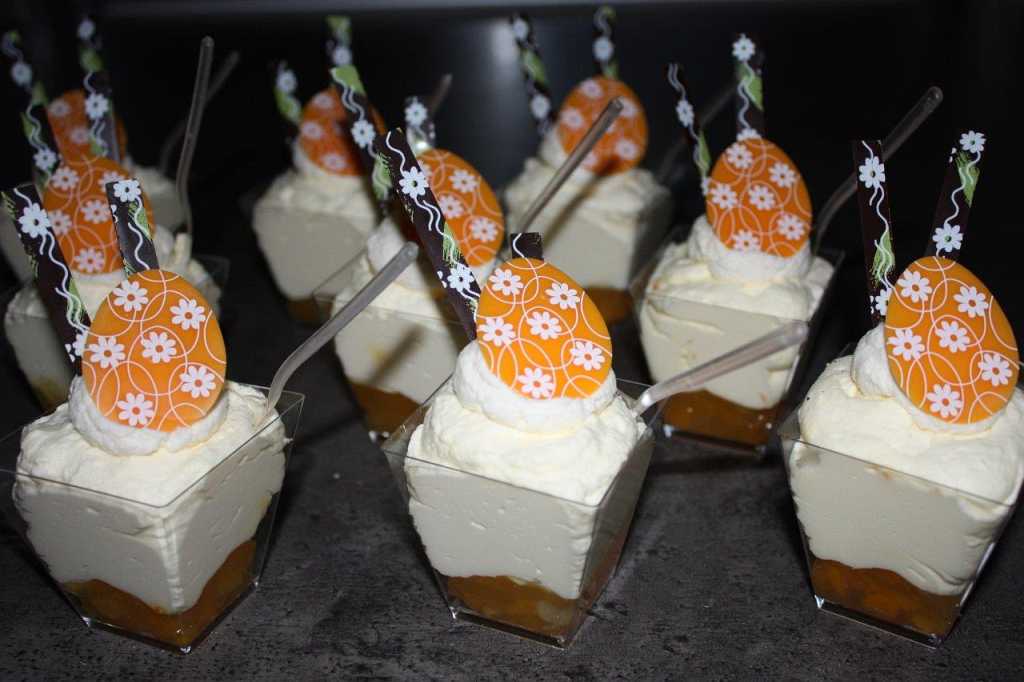 Ostersahnedessert